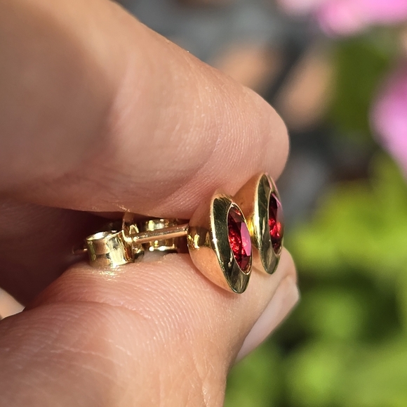 Solid Gold Garnet Bezel Stud Earrings - Picture 2 of 5